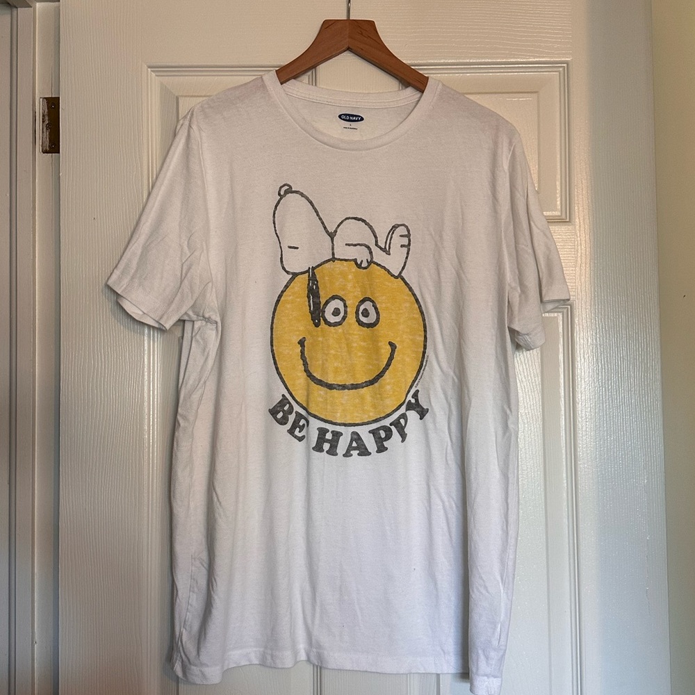 Old Navy Vintage Feel Snoopy Graphic Tee Size Large